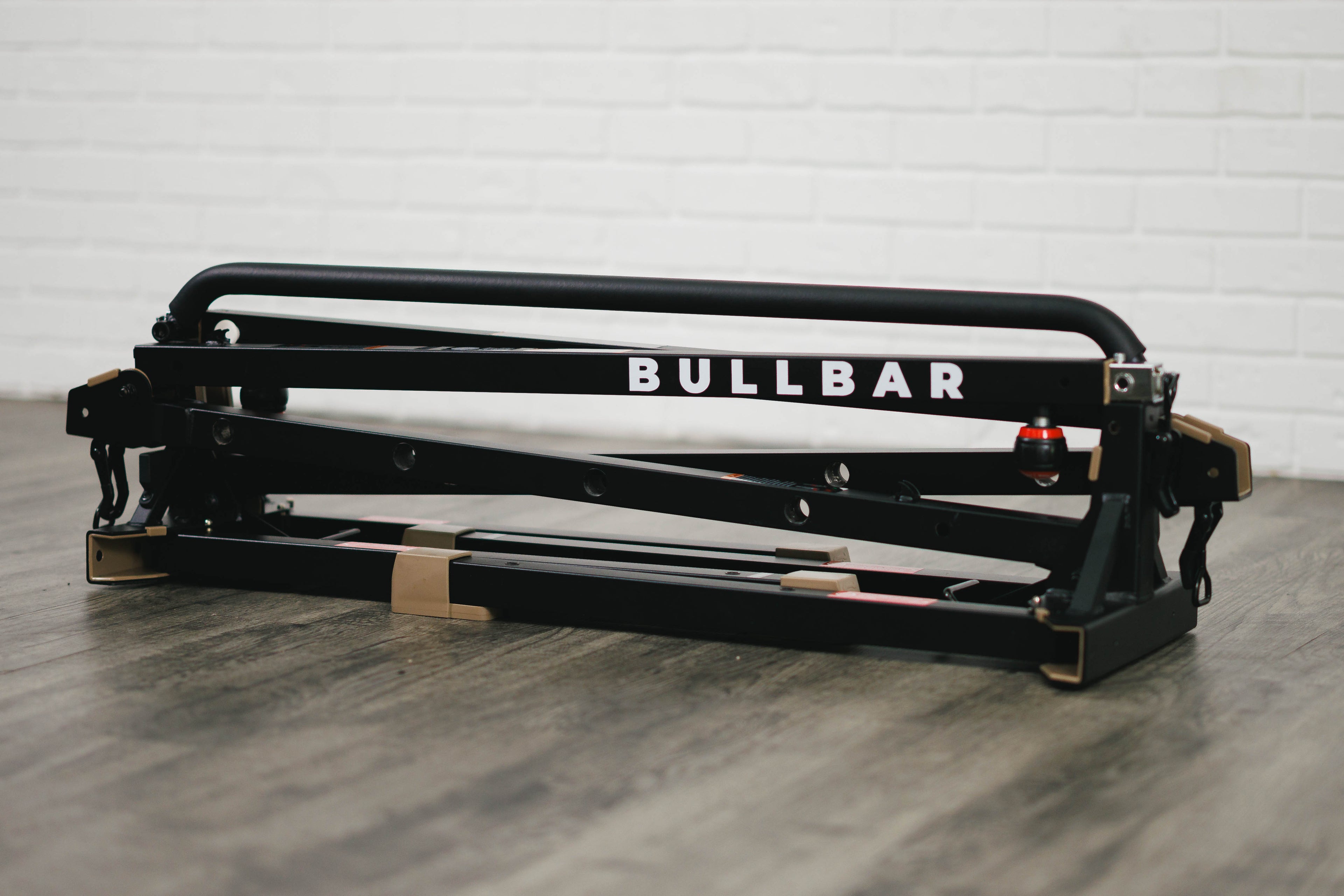 Are kipping pull-ups recommended for strength building? – BULLBAR
